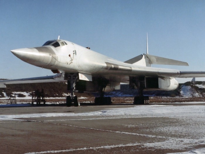 Máy bay oanh tạc chiến lược Tu-160